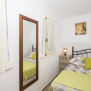 apartamento-feduchy-by-cadiz4rentals-11005.hotelsincadiz.net/